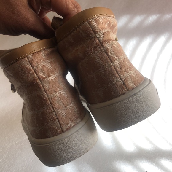 Kids Michael Kors Vegan Sneakers - Size 1 - Picture 7 of 16